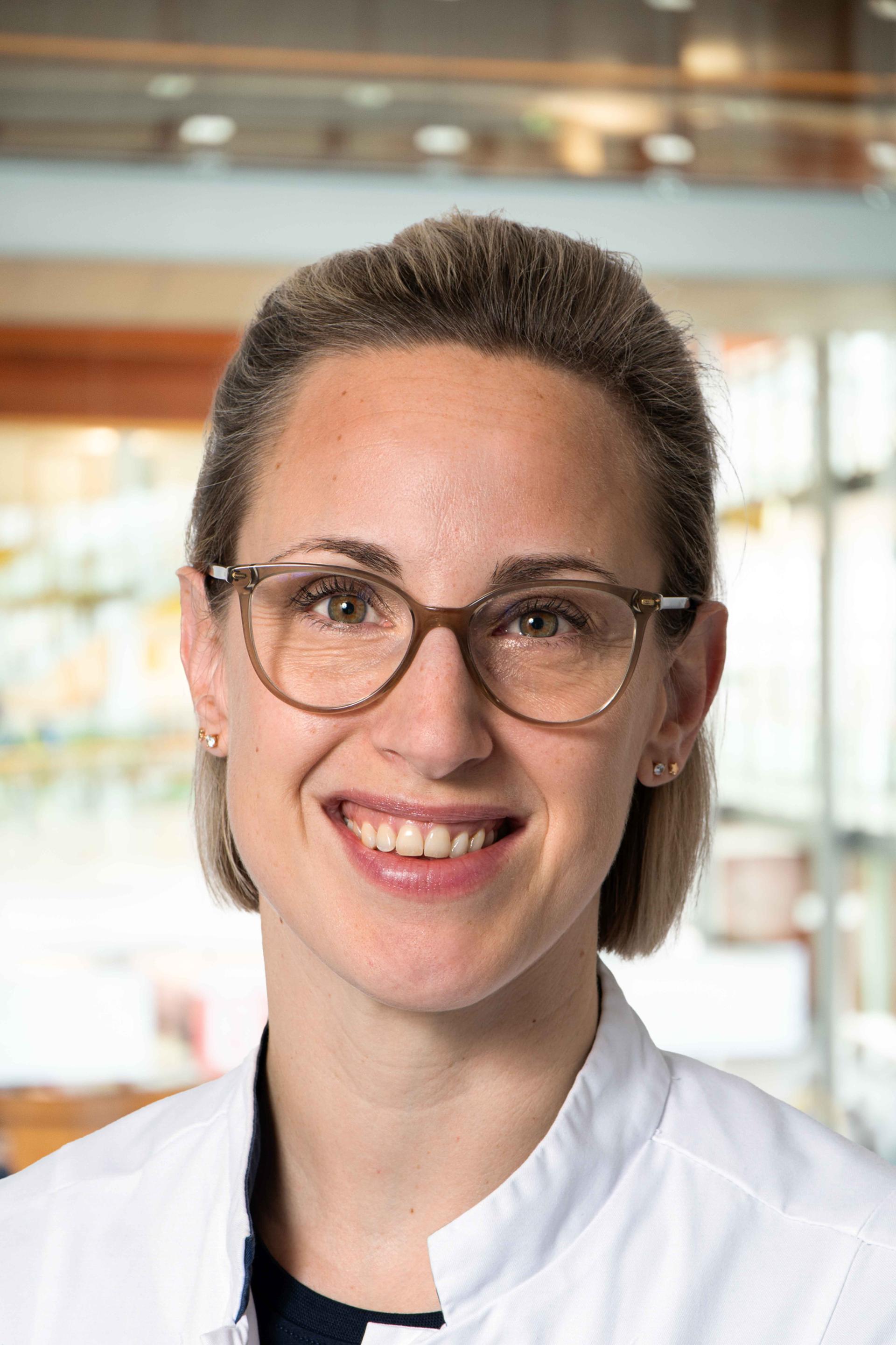 Oom D.M.J._137822_ Gyneacoloog