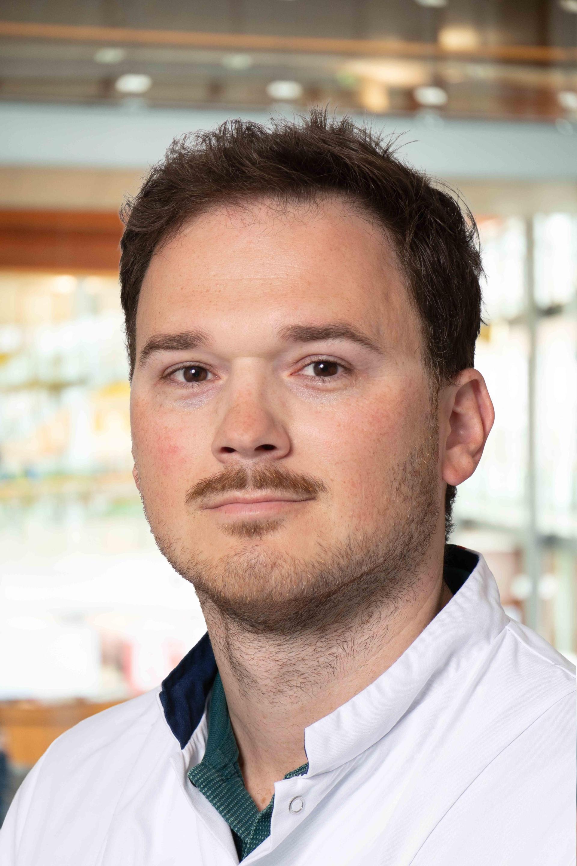 hajdarbegovic-enes_61743_dermatoloog